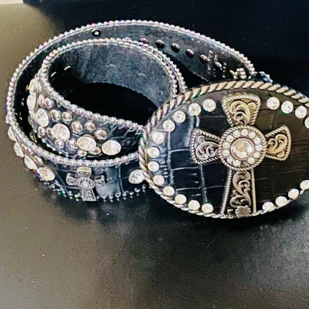 TONY LAMA Women’s Western Black Embellished Belt with Silver Accents